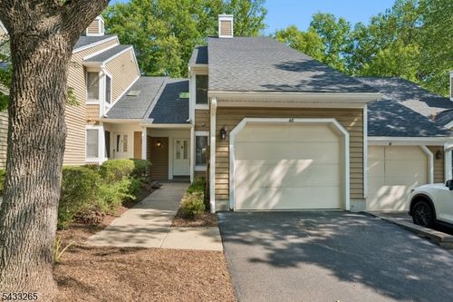 48 Eton Ct, Bedminster, NJ, 07921-1605 | Card Image