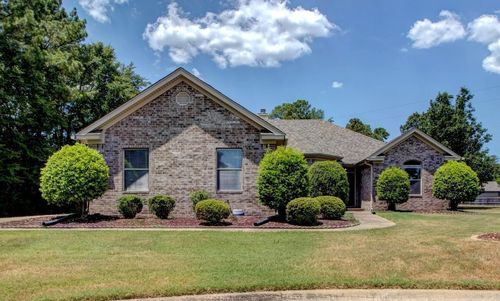 8 Brittany Ln, Little Rock, AR, 72210-5682 | Card Image