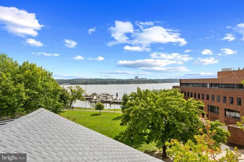 103 Queen St, ALEXANDRIA, VA, 22314-2610 | Card Image