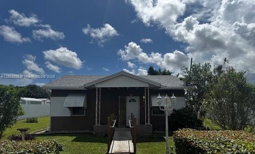 2450 Nw 157th St, Miami Gardens, FL, 33054-6920 | Card Image