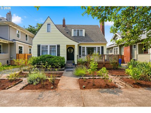 2915 Ne 56th Ave, Portland, OR, 97213-3329 | Card Image