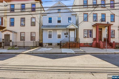 101 Highland Ave, Newark, NJ, 07104-5713 | Card Image