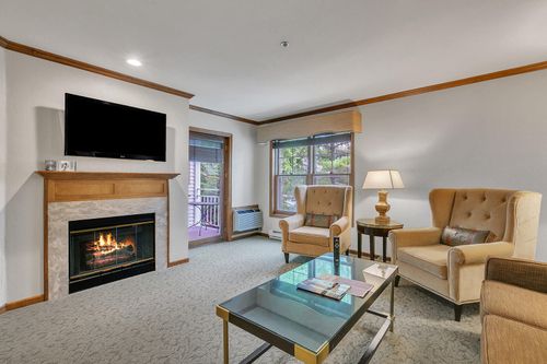 101 Osthoff Ave, Elkhart Lake, WI, 53020-1976 | Card Image