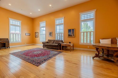 2-4928 Main St, Manchestr Ctr, VT, 05255-9784 | Card Image