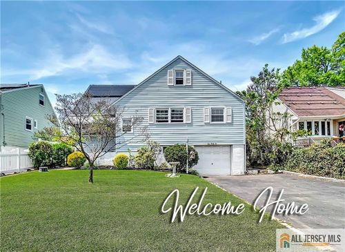 146 Arlington Dr, Fords, NJ, 08863-1316 | Card Image
