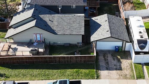 {{alt}} | Card Image