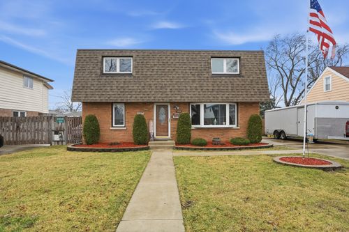 10936 Mcvicker Ave, Chicago Ridge, IL, 60415-2260 | Card Image
