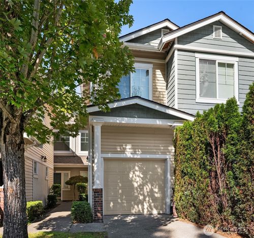unit-e-200 S 48th St, Renton, WA, 98055-7981 | Card Image