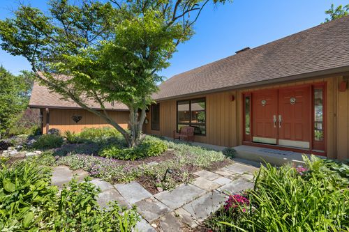 8929 Robin Hill Road Drive, Woodstock, IL, 60098 | Card Image