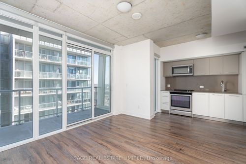 1102-15 Baseball Pl, Toronto, ON, M4M0E6 | Card Image