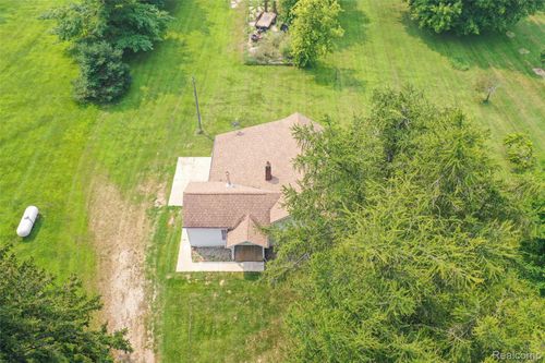 2152 E Ohmer Rd, Mayville, MI, 48744-9501 | Card Image