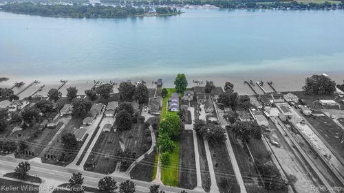 6533 River Rd, Marine City, MI, 48039-2283 | Card Image