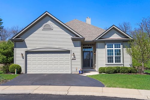 120 Lake Vista Ct, Fontana, WI, 53125-9606 | Card Image