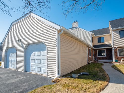 1108 Saratoga Ln, Chesterton, IN, 46304-3025 | Card Image