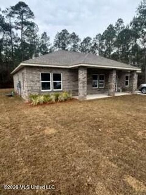 624 Oak St, Ocean Springs, MS, 39564-8928 | Card Image