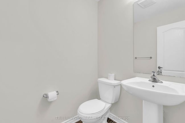 377 Dolman St, House attached with 3 bedrooms, 3 bathrooms and 2 parking in Breslau ON | Image 8