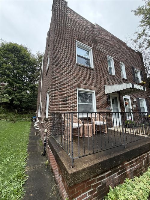 2928 Marshall Rd, Observatory, PA, 15214-2636 | Card Image