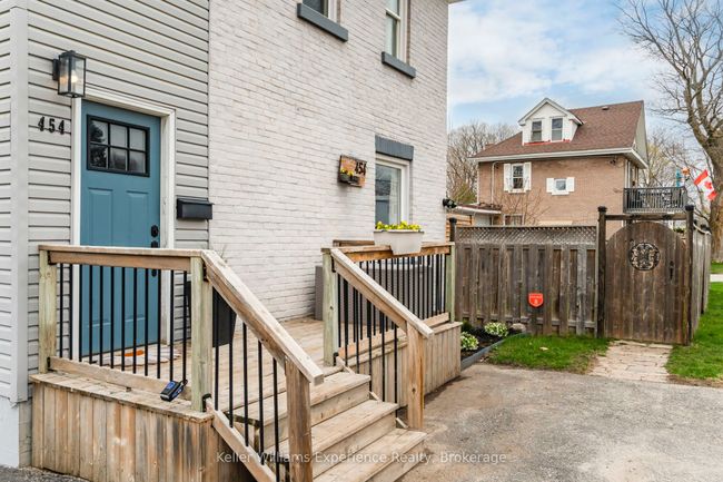 454 Colborne St, House other with 3 bedrooms, 2 bathrooms and 2 parking in Midland ON | Image 4