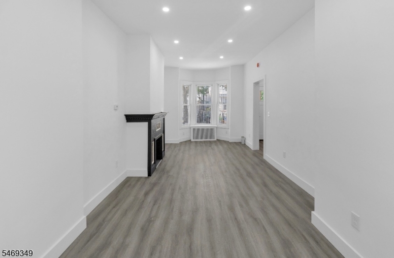 Residential Lease in Newark City 4