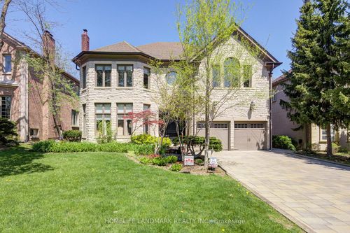72 Gordon Rd, North York, ON, M2P1E4 | Card Image
