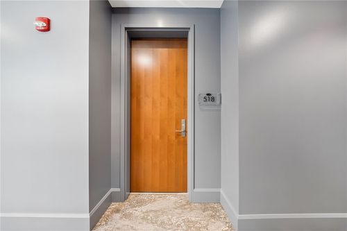 apt-518-301 5th Ave, Pittsburgh, PA, 15222-2432 | Card Image