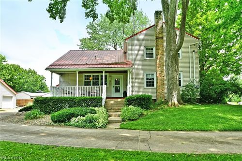 8683 King Graves Road Ne, Warren, OH, 44484 | Card Image