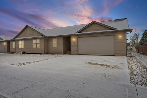 1811 Sugar Creek Pl, Spearfish, SD, 57783-7600 | Card Image