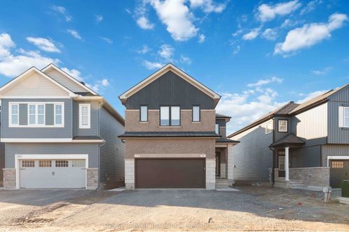 b-625 Paakanaak Avenue, Blossom Park - Airport and Area, ON, K1X0J6 | Card Image