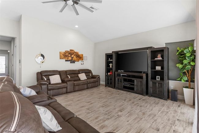 13182 Twin Bridges Dr, House other with 5 bedrooms, 4 bathrooms and null parking in RIVERVIEW FL | Image 8