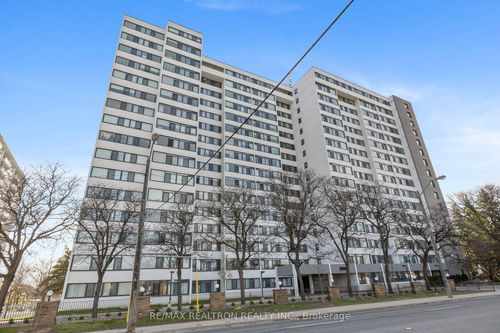 908-3000 Bathurst Street, Toronto, ON, M6B3B4 | Card Image