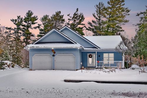 1327 River Rd E, Wasaga Beach, ON, L9Z2R7 | Card Image