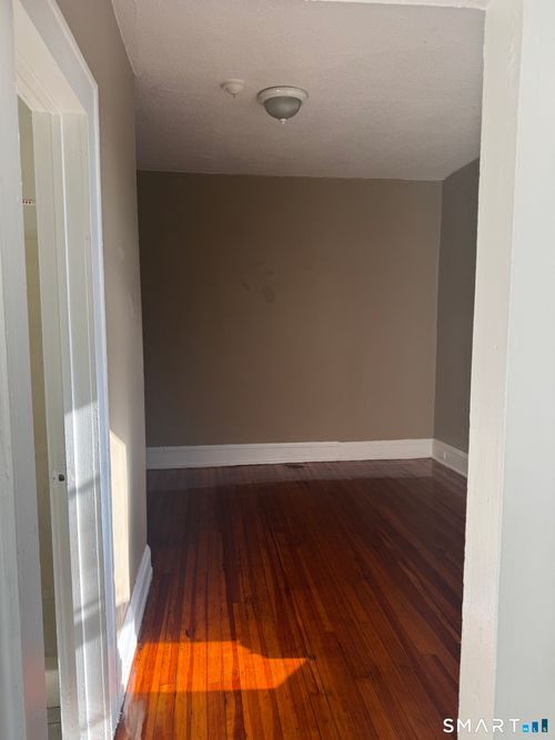 d9-223 Washington Avenue, Bridgeport, CT, 06604 | Card Image