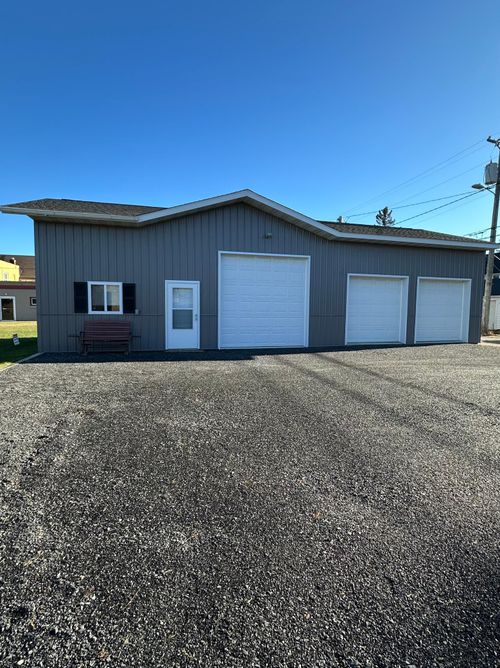 425 4th St, International Falls, MN, 56649-2413 | Card Image