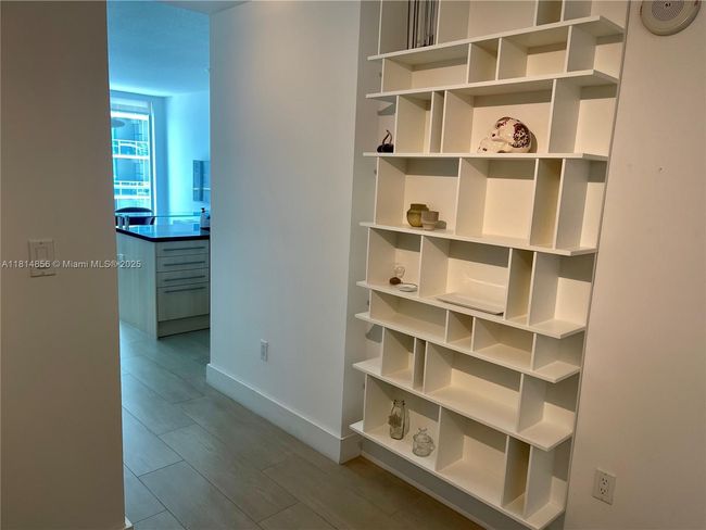 3716-N - 1111 Sw 1 St Ave, Condo with 2 bedrooms, 2 bathrooms and null parking in Miami FL | Image 17