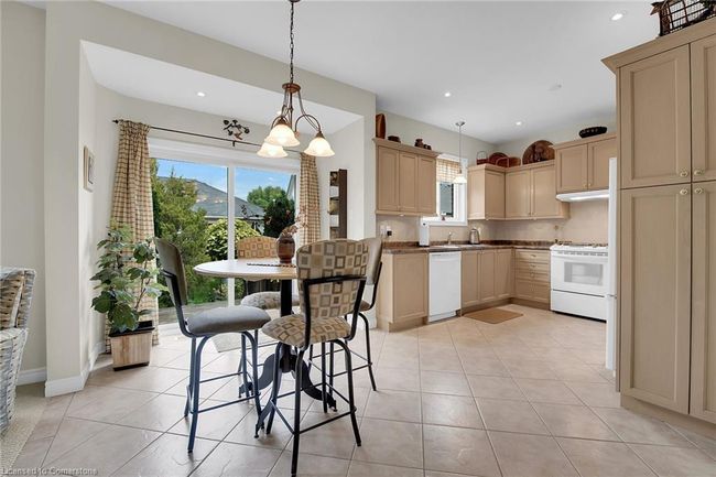 24 Jeanette Ave, House other with 4 bedrooms, 3 bathrooms and 4 parking in Grimsby ON | Image 14