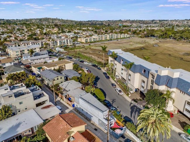 4010 Crown Point Dr, House other with 2 bedrooms, 3 bathrooms and 2 parking in San Diego CA | Image 37