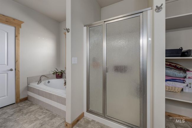2175 Graham Blvd, Home with 4 bedrooms, 4 bathrooms and 2 parking in Vale OR | Image 38