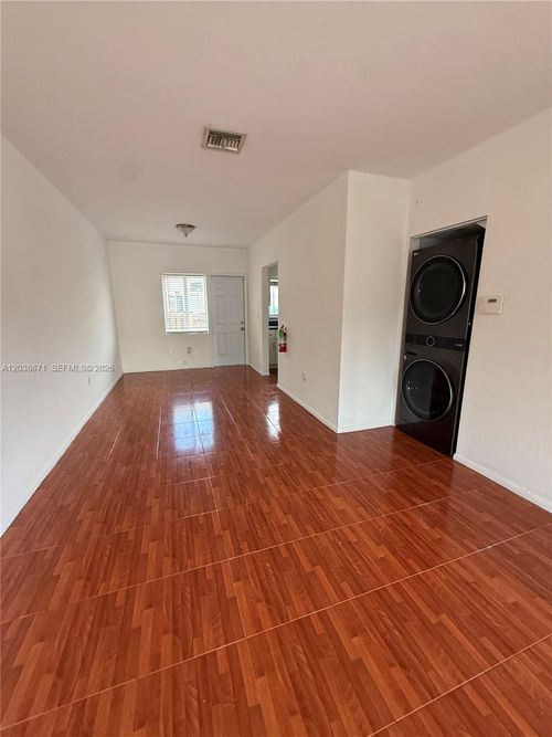 481-481 Nw 84th Ln, Miami, FL, 33150-2630 | Card Image