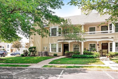 1 Huber Ct, Hightstown, NJ, 08520-3011 | Card Image
