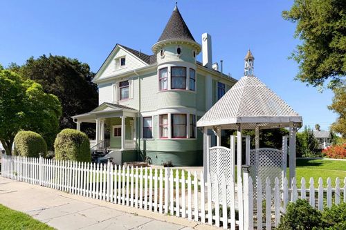 712 West St, Hollister, CA, 95023 | Card Image