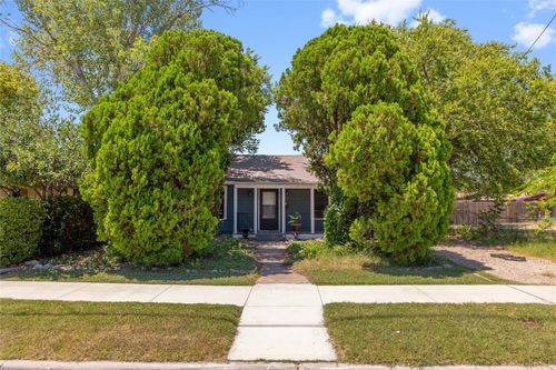 1811 4th St, Brownwood, TX, 76801-4436 | Card Image