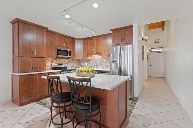 APT-4412 - 2695 S Kihei Rd, Condo with 2 bedrooms, 2 bathrooms and null parking in Kihei HI | Image 5