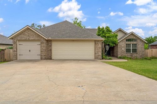 739 W Partridge Dr, Fayetteville, AR, 72701-8921 | Card Image