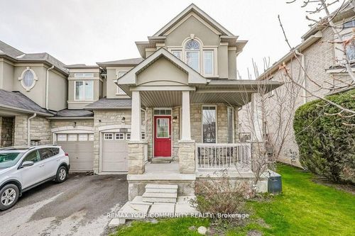 16 Windrow St, Richmond Hill, ON, L4E0B6 | Card Image