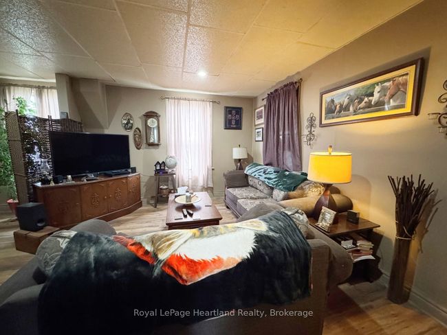 663 Josephine St, House other with 2 bedrooms, 1 bathrooms and 2 parking in Huron ON | Image 4