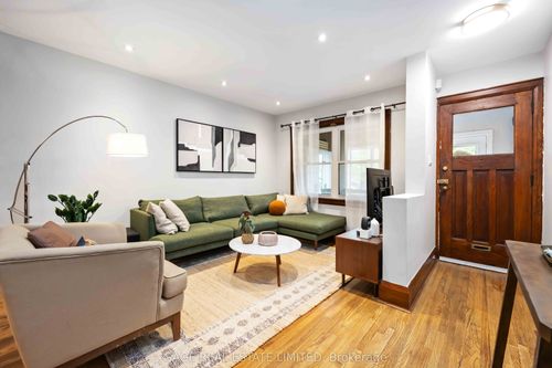 {{alt}} | Card Image