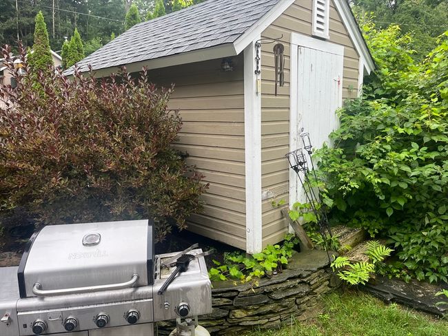 85 Lake Dr, House other with 3 bedrooms, 2 bathrooms and 3 parking in Shutesbury MA | Image 9
