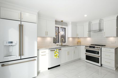 10 Olde Road, Merrimack, NH, 03054 | Card Image