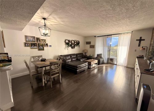 424-8520 Sw 133rd Avenue Rd, Miami, FL, 33183-4510 | Card Image