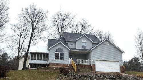 2307 Wittenburg St, Louisville, OH, 44641-9076 | Card Image